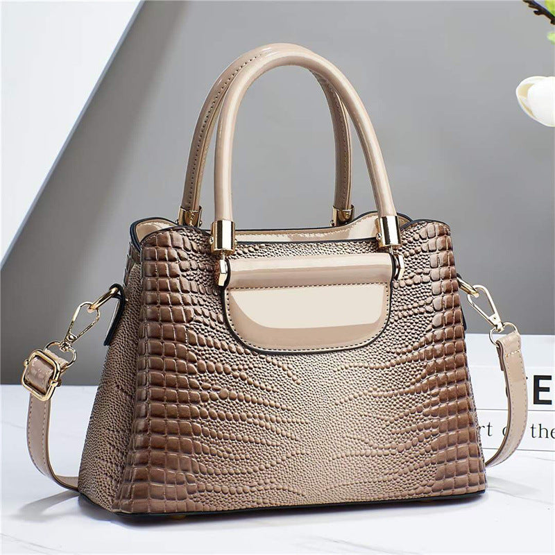 Women's bag 2023 new texture crocodile handbag Europe and the United States fashion large capacity single shoulder crossbody bag